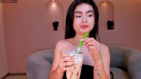 Snapshot of lucyweiss_ chatting on 15, 9, 2025 Lucy online show from 15, 9, 2025