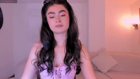 Snapshot of lucyweiss_ chatting on 23, 10, 2025 Lucy online show from 23, 10, 2025