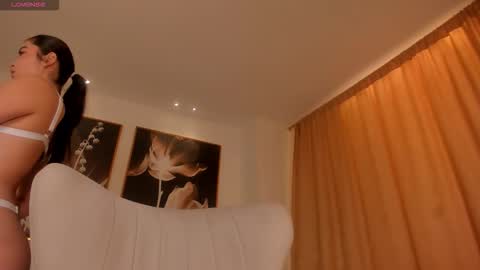 Snapshot of lucyweiss_ chatting on 27, 10, 2025 Lucy online show from 27, 10, 2025