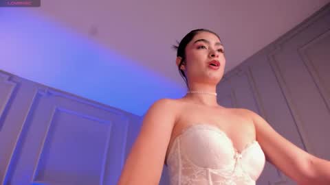 Snapshot of lucyweiss_ chatting on 4, 11, 2025 Lucy online show from 4, 11, 2025