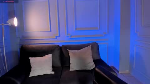 Snapshot of lucyweiss_ chatting on 7, 11, 2025 Lucy online show from 7, 11, 2025