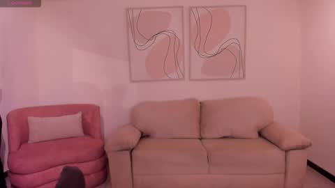 Snapshot of lucyweiss_ chatting on 20, 11, 2025 Lucy online show from 20, 11, 2025