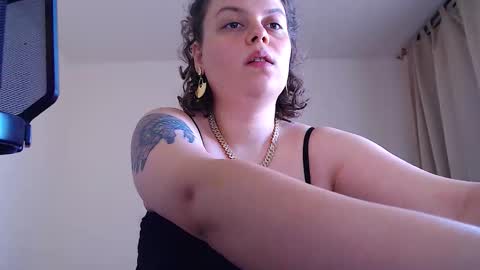 Snapshot of lucywmiller chatting on 8, 10, 2025 Call me Lucy online show from 8, 10, 2025