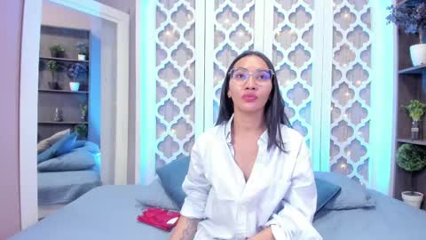 Lucy Liiu online show from 3, 3, 2025