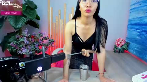 Lucy Liiu online show from 9, 9, 2025