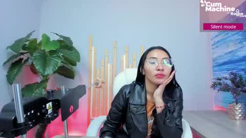 Lucy Liiu online show from 18, 9, 2025