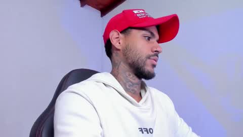 Luigi Vitale online show from 27, 11, 2025