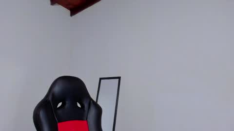 Luigi Vitale online show from 6, 4, 2026