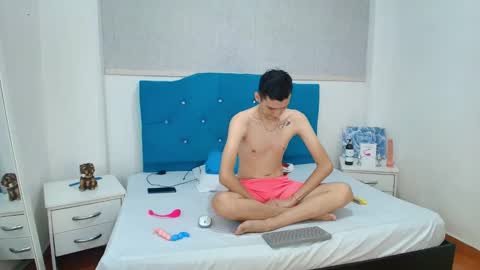 Snapshot of luigimarchetti chatting on 22, 12, 2025 luigimarchetti online show from 22, 12, 2025