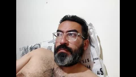 Snapshot of luis2988z chatting on 17, 12, 2024 Hairyman online show from 17, 12, 2024