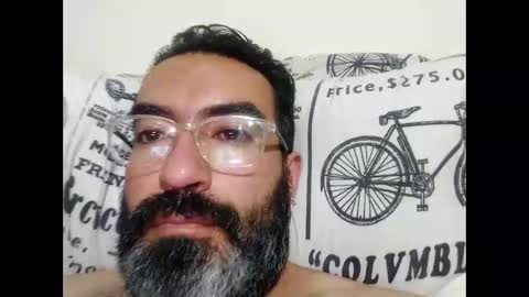 Snapshot of luis2988z chatting on 24, 12, 2024 Hairyman online show from 24, 12, 2024