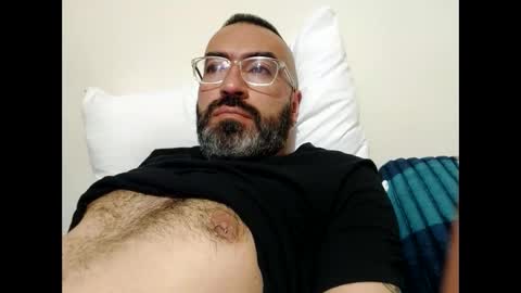 Snapshot of luis2988z chatting on 8, 1, 2025 Hairyman online show from 8, 1, 2025