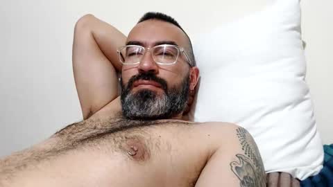 Snapshot of luis2988z chatting on 13, 1, 2025 Hairyman online show from 13, 1, 2025