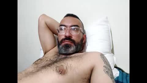 Snapshot of luis2988z chatting on 14, 1, 2025 Hairyman online show from 14, 1, 2025