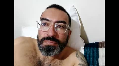 Snapshot of luis2988z chatting on 13, 2, 2025 Hairyman online show from 13, 2, 2025