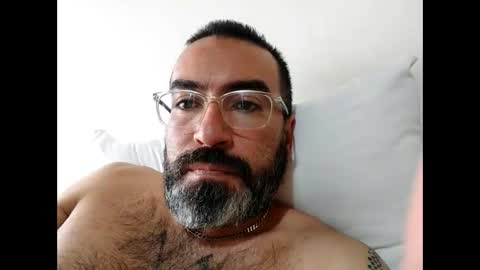 Snapshot of luis2988z chatting on 16, 2, 2025 Hairyman online show from 16, 2, 2025