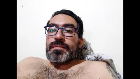 Snapshot of luis2988z chatting on 23, 9, 2025 Hairyman online show from 23, 9, 2025