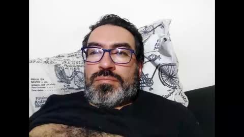 Snapshot of luis2988z chatting on 28, 9, 2025 Hairyman online show from 28, 9, 2025