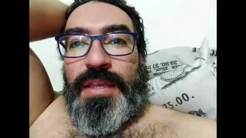 Snapshot of luis2988z chatting on 9, 11, 2025 Hairyman online show from 9, 11, 2025