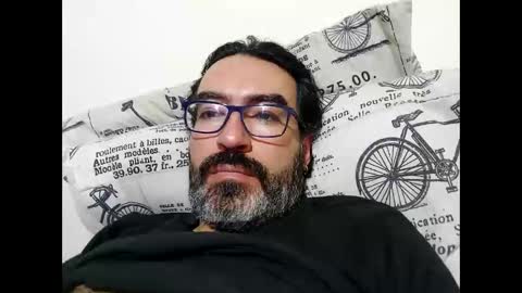 Snapshot of luis2988z chatting on 27, 11, 2025 Hairyman online show from 27, 11, 2025