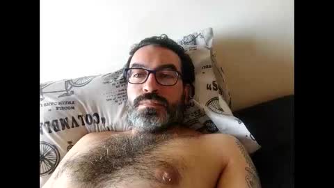 Snapshot of luis2988z chatting on 30, 11, 2025 Hairyman online show from 30, 11, 2025