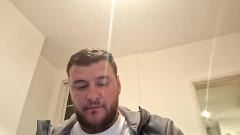 luis60569 online show from 4, 4, 2026