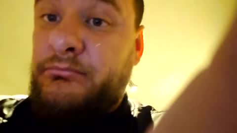 luis60569 online show from 10, 4, 2026