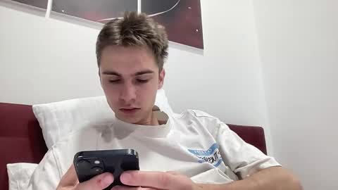 Snapshot of luis_7777 chatting on 22, 10, 2025 Luis online show from 22, 10, 2025