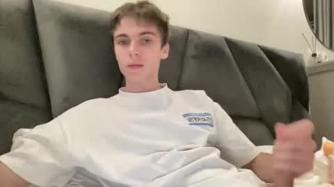 Snapshot of luis_7777 chatting on 11, 11, 2025 Luis online show from 11, 11, 2025