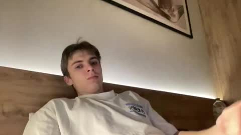 Snapshot of luis_7777 chatting on 12, 11, 2025 Luis online show from 12, 11, 2025