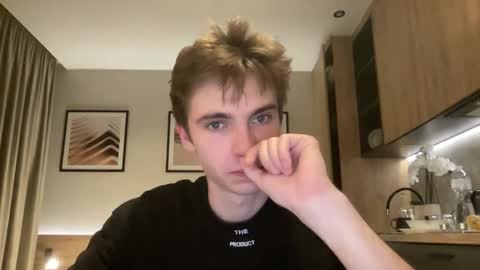 Snapshot of luis_7777 chatting on 18, 11, 2025 Luis online show from 18, 11, 2025