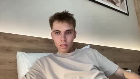 Snapshot of luis_7777 chatting on 24, 11, 2025 Luis online show from 24, 11, 2025