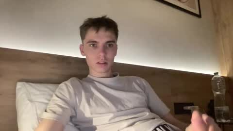 Snapshot of luis_7777 chatting on 25, 11, 2025 Luis online show from 25, 11, 2025