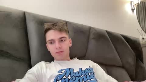 Snapshot of luis_7777 chatting on 27, 11, 2025 Luis online show from 27, 11, 2025