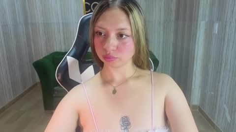 Snapshot of luisa_lulu_t chatting on 9, 10, 2025 Luisa online show from 9, 10, 2025