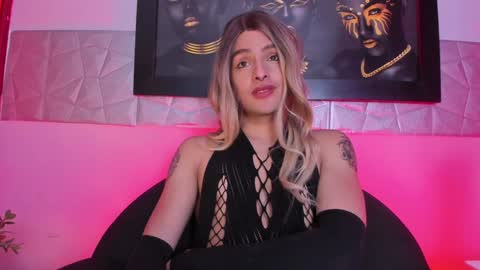 Luka Castillo online show from 10, 12, 2024