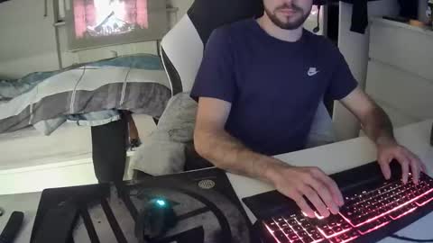 lukasschoetz online show from 12, 1, 2025