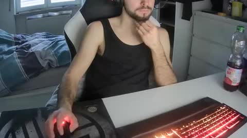 lukasschoetz online show from 13, 1, 2025