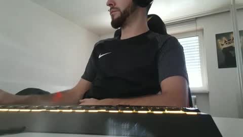 lukasschoetz online show from 6, 1, 2026