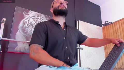 Snapshot of luke__09 chatting on 2, 11, 2025 LUKE online show from 2, 11, 2025