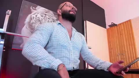 Snapshot of luke__09 chatting on 3, 11, 2025 LUKE online show from 3, 11, 2025