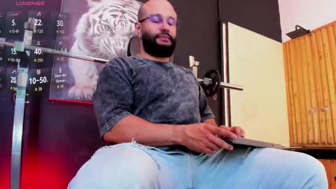 Snapshot of luke__09 chatting on 2, 12, 2025 LUKE online show from 2, 12, 2025