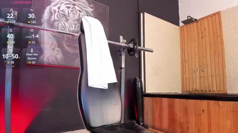 Snapshot of luke__09 chatting on 14, 12, 2025 LUKE online show from 14, 12, 2025