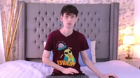 Snapshot of luke_carter chatting on 13, 9, 2025 luke_carter online show from 13, 9, 2025