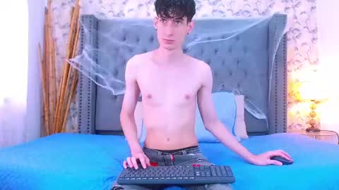 Snapshot of luke_carter chatting on 22, 10, 2025 luke_carter online show from 22, 10, 2025