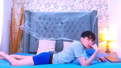 Snapshot of luke_carter chatting on 23, 10, 2025 luke_carter online show from 23, 10, 2025