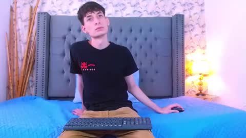 Snapshot of luke_carter chatting on 3, 11, 2025 luke_carter online show from 3, 11, 2025