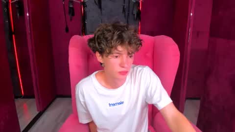 Snapshot of luke_sweet chatting on 29, 6, 2026 Luke online show from 29, 6, 2026