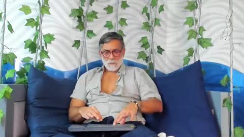 Snapshot of lukecrews chatting on 3, 3, 2025 Luke Crews online show from 3, 3, 2025