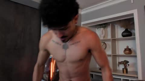 Snapshot of lukeetaylor_ chatting on 25, 10, 2025 Luke Taylor online show from 25, 10, 2025